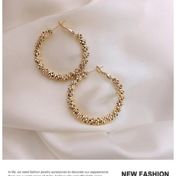 Fashion exaggerated metal woven Large Circle Earring - Picture 4 of 4